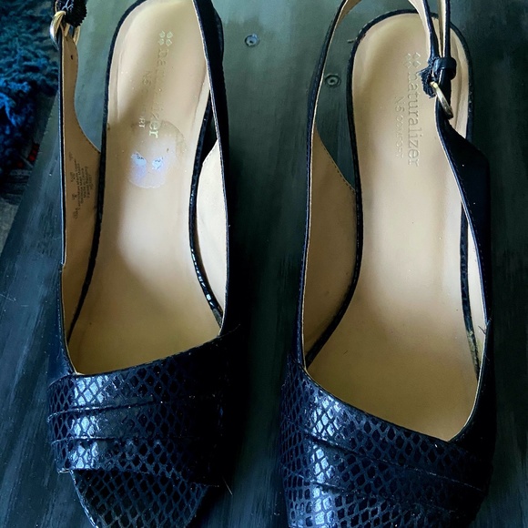 Naturalizer Sandal - Picture 1 of 2